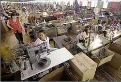 5510-sweatshop754-thumb-250x169-5509.jpg